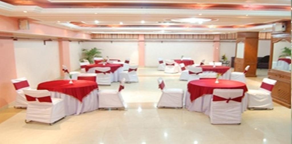 Hotel Fabexpress Lloyd House New Delhi