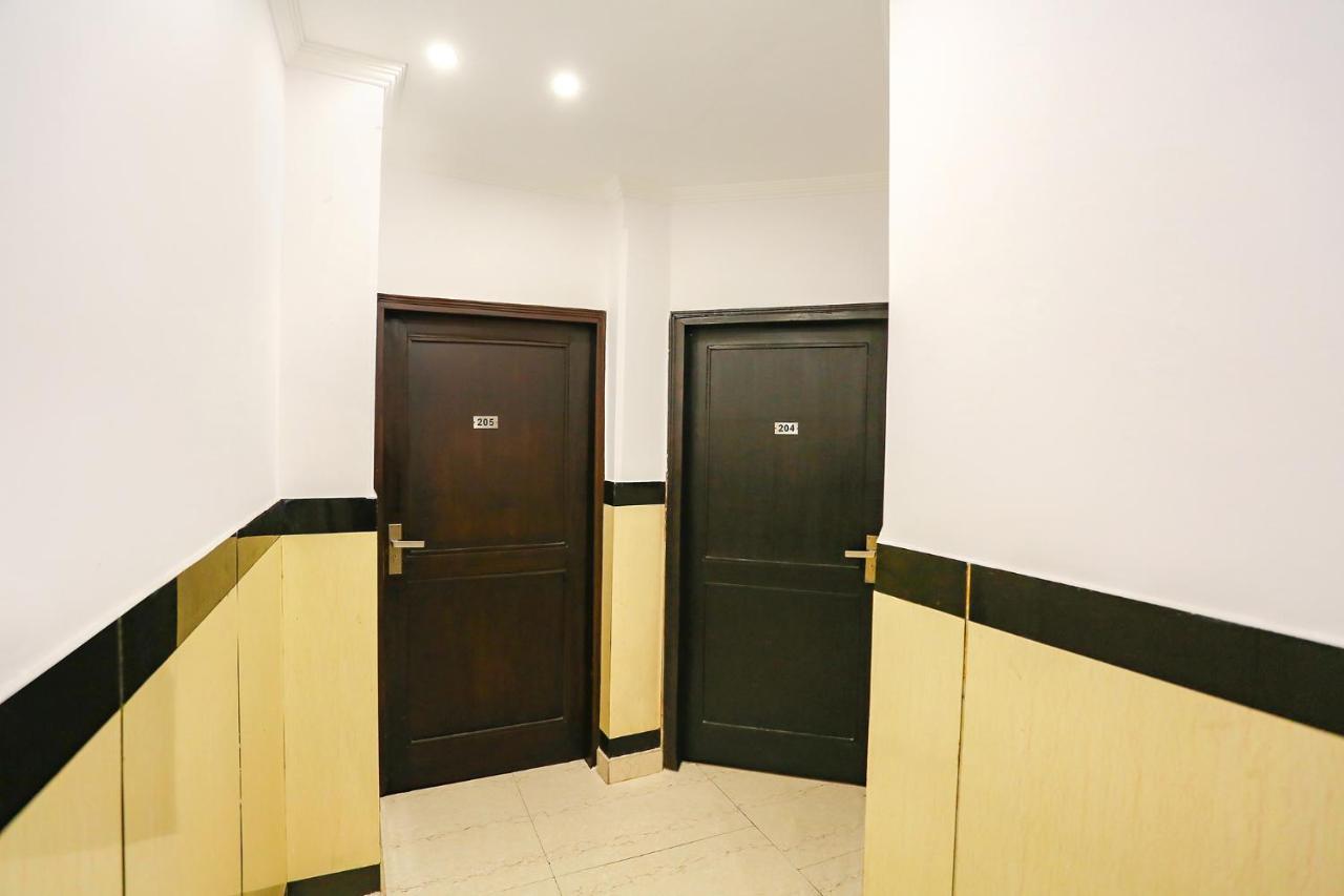 Fabexpress Lloyd House Hotel 3*
